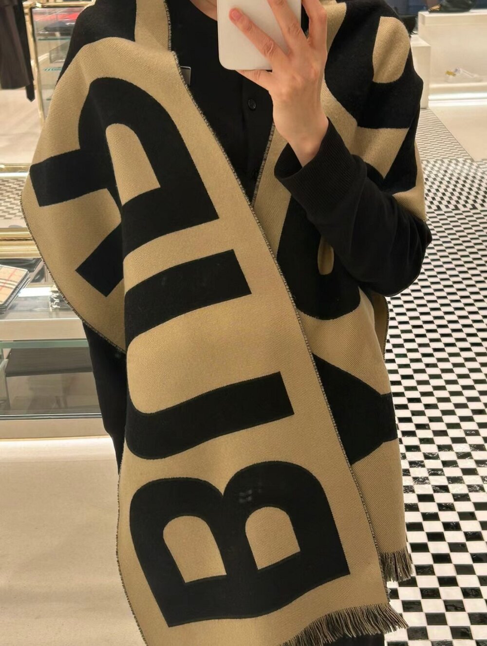 Burberry Scarf - Picture 6 of 7